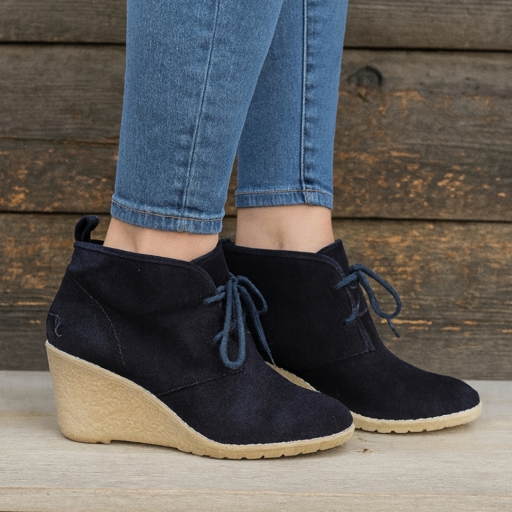 G.H. Bass & Co. NEW Cali Boho Minimalist Lace Up Wedge Comfort Bootie 8M
